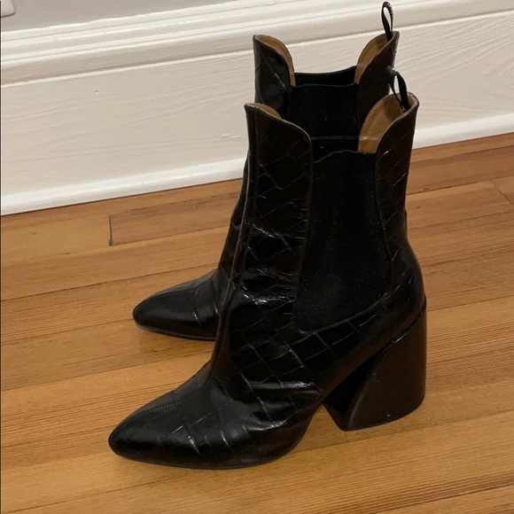 Chloe size 38- very lightly worn No longer fit :( - Picture 4 of 4